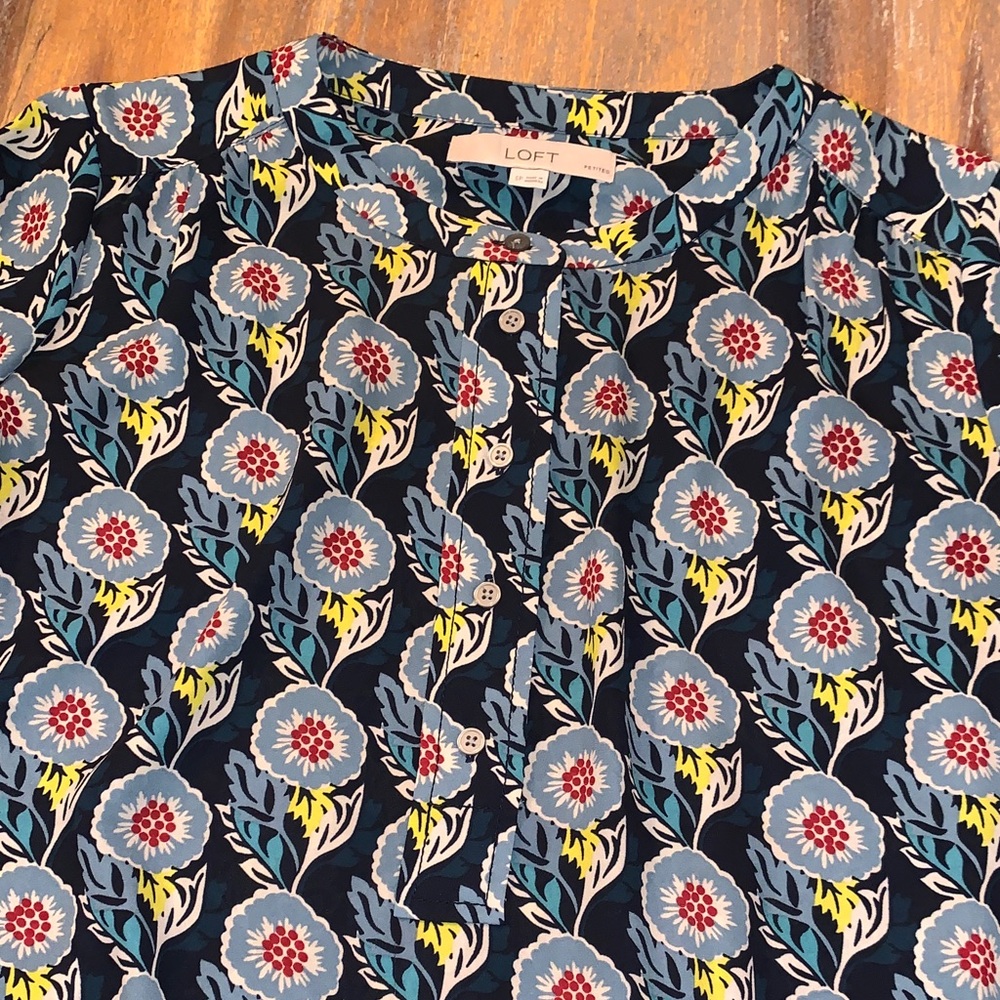 Loft Petites floral blouse. Small petite.